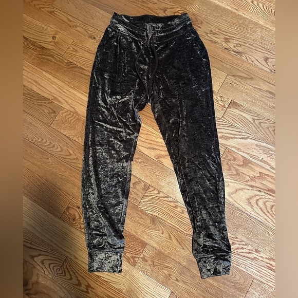 Lululemon joggers
